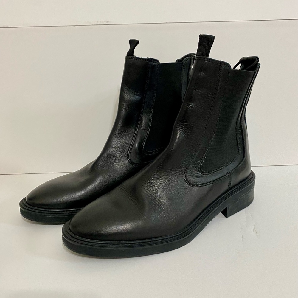 Zara Leather Chelsea Women Boots, Size 39, Black